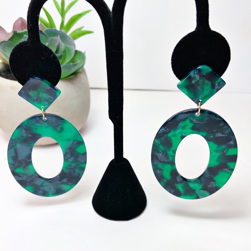 NEW Green Marbled Resin Oval Drop Earrings